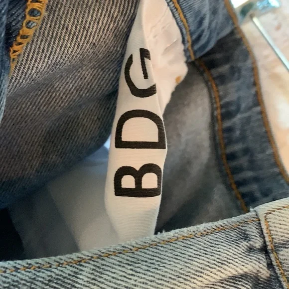 UO Ripped High Rise Jeans - Picture 6 of 7